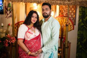 Maternity photography in Kolkata by Santanuz Gallery — creative silhouette shot.