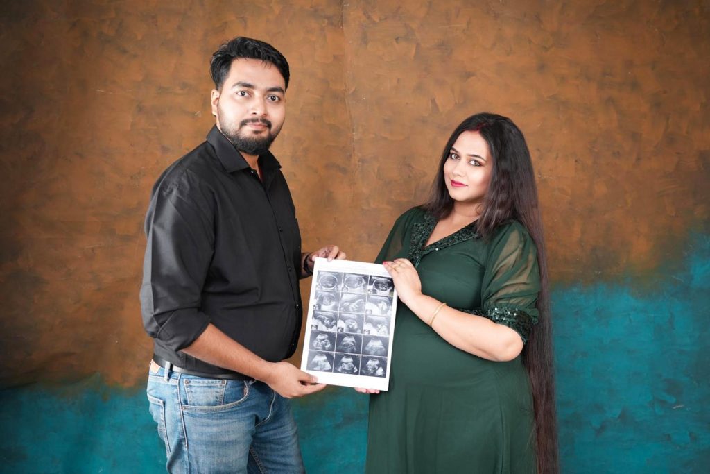 Candid shot of Dimpu & Rahul enjoying their maternity photoshoot in Kolkata