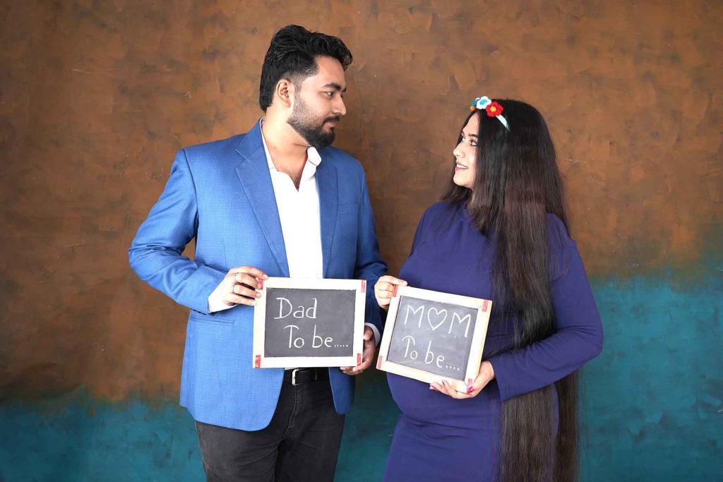 Stylish Maternity Gowns for Photography