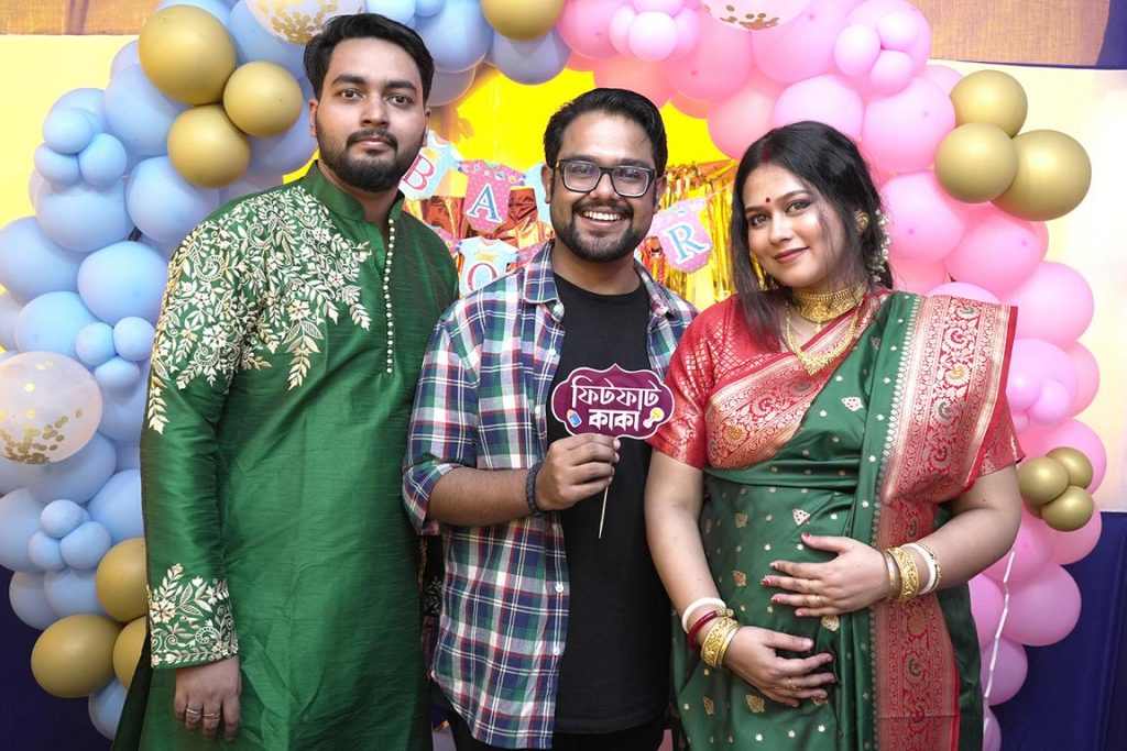 Radiant glow of expectant mother captured by Santanuz Gallery