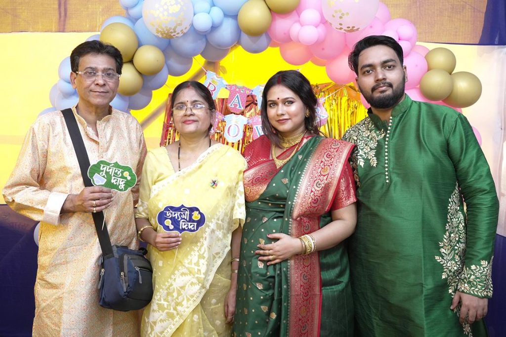 Traditional Bengali Sadh Bhakshan Thala Decoration in Kolkata