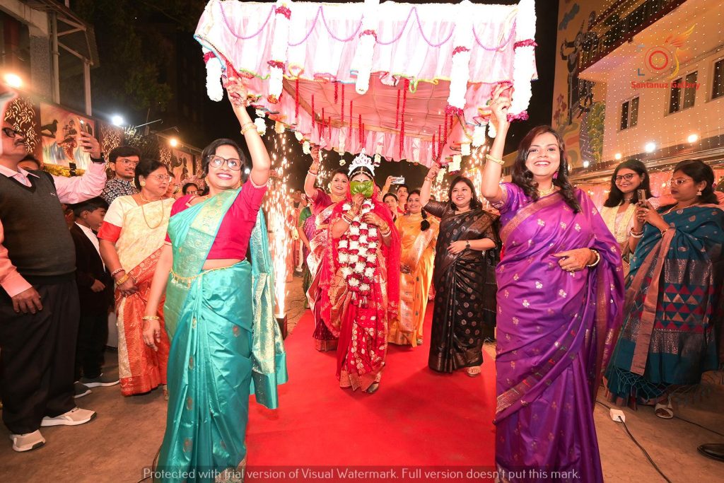 Top rated wedding photographer in South Kolkata with 5.0 rating