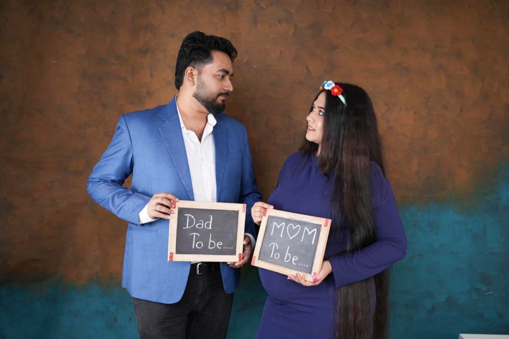 Creative props pregnancy photoshoot Kolkata